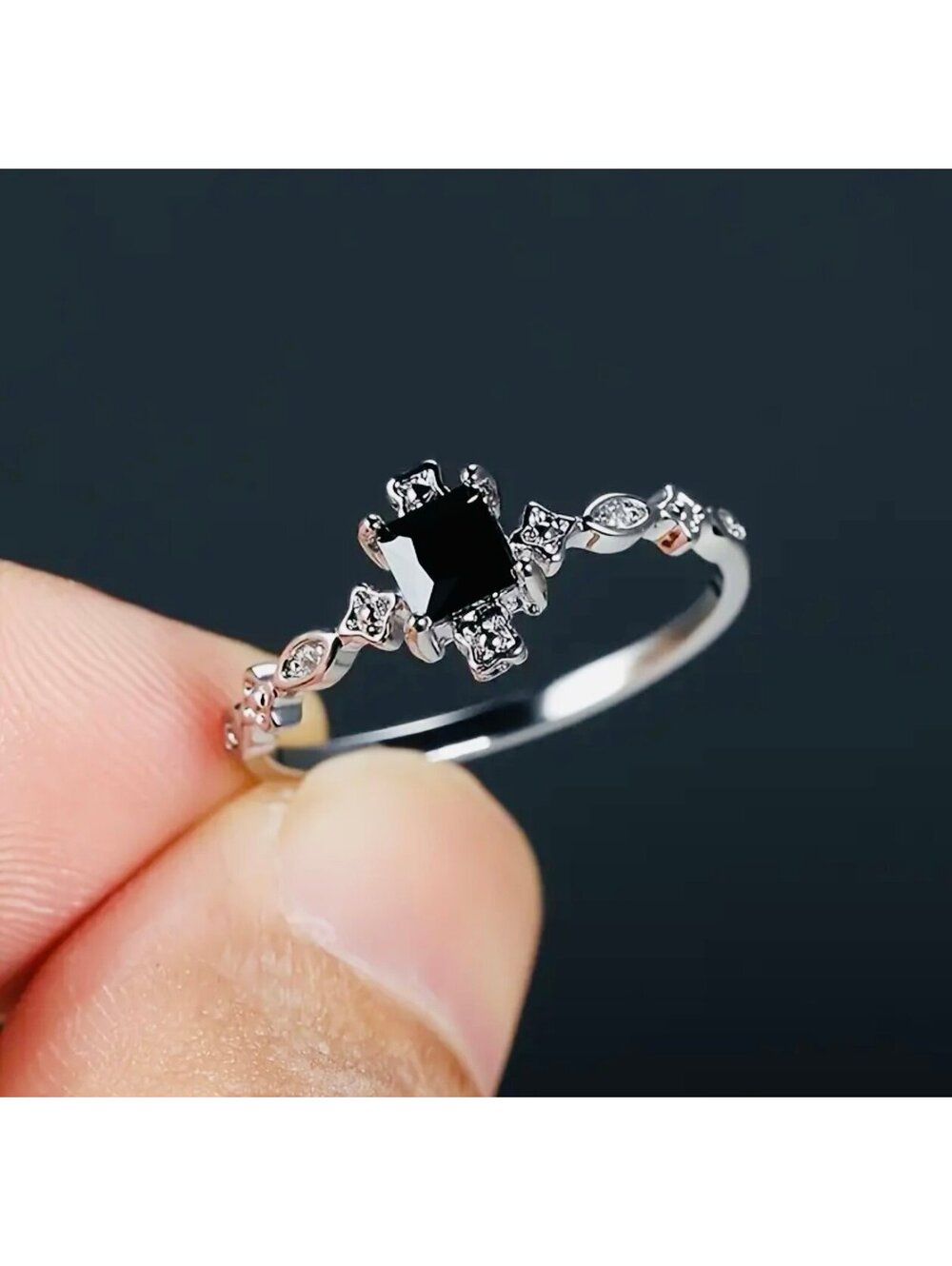 New - Vintage-Silver Ring with Inlaid Black Square Zirconia - Size 7